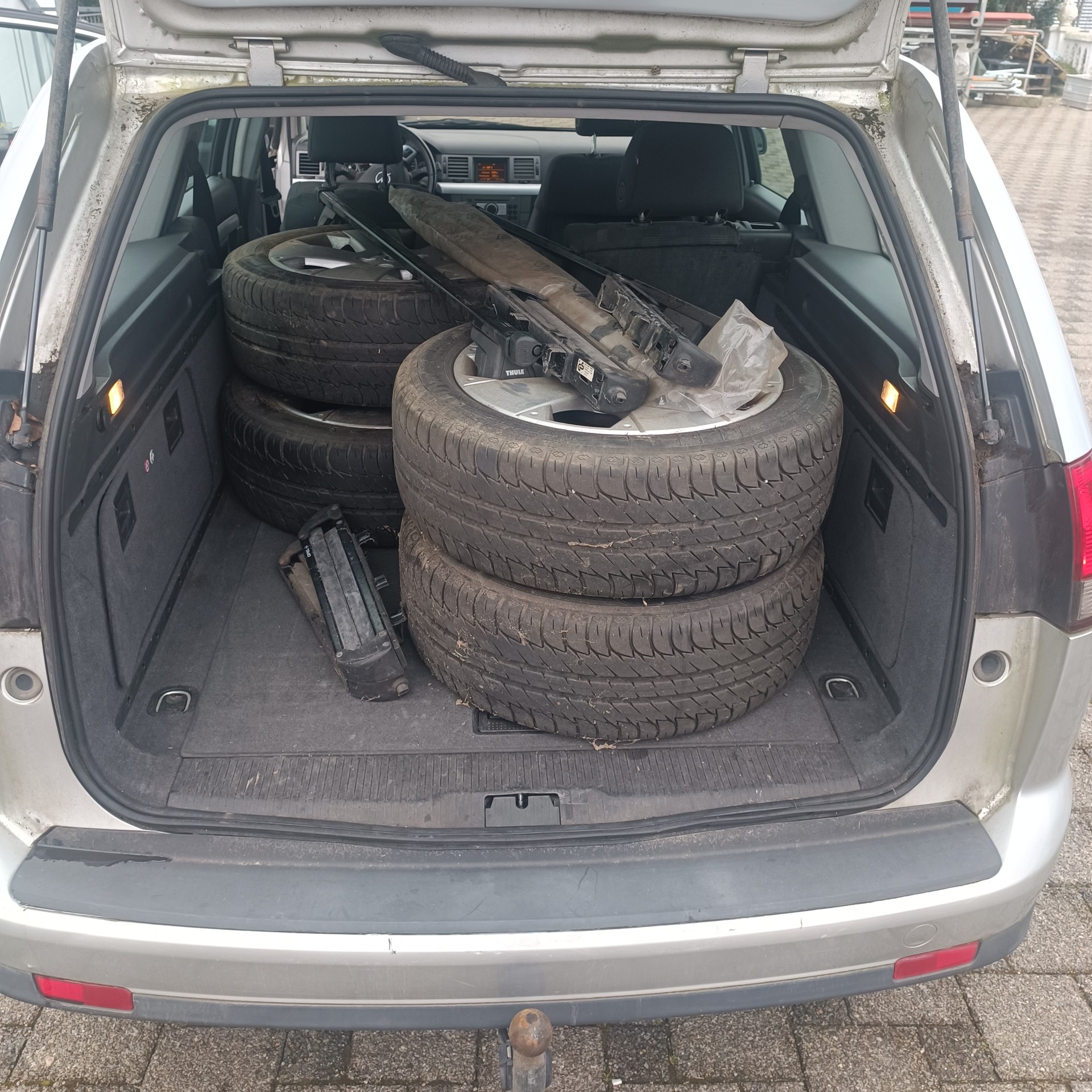 OPEL Vectra Caravan 3.2 V6 Elegance-image-7