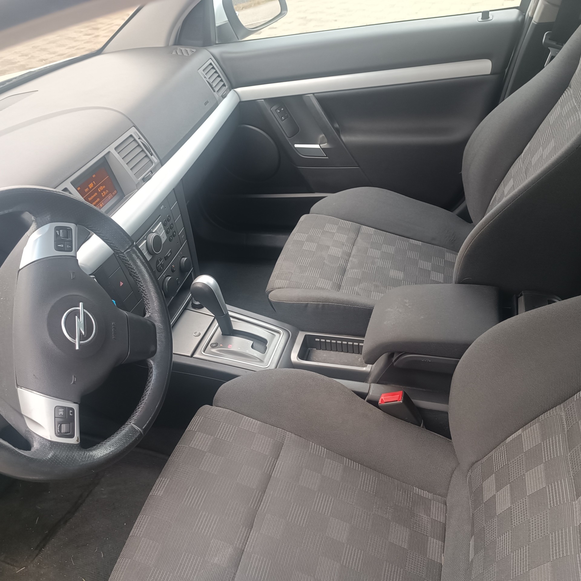 OPEL Vectra Caravan 3.2 V6 Elegance-image-8
