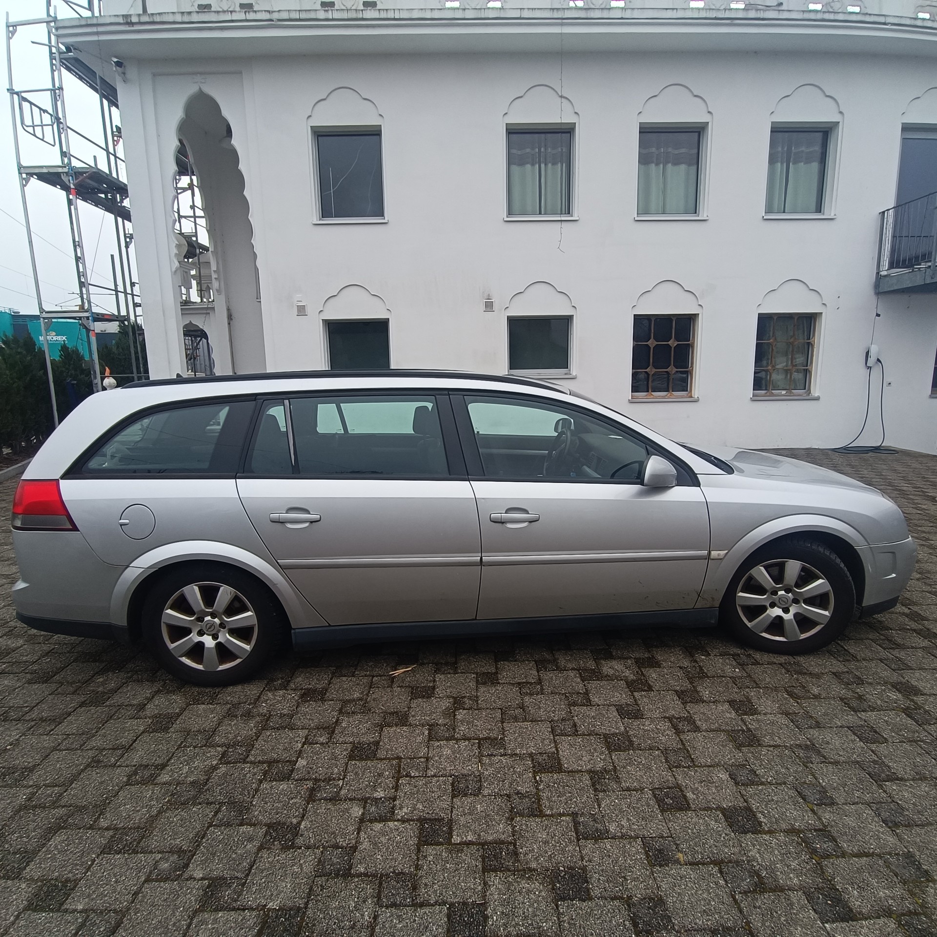 OPEL Vectra Caravan 3.2 V6 Elegance-image-5