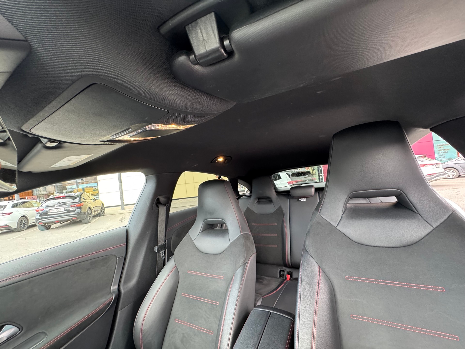 MERCEDES-BENZ CLA Shooting Brake 200 AMG Line 7G-DCT-image-5