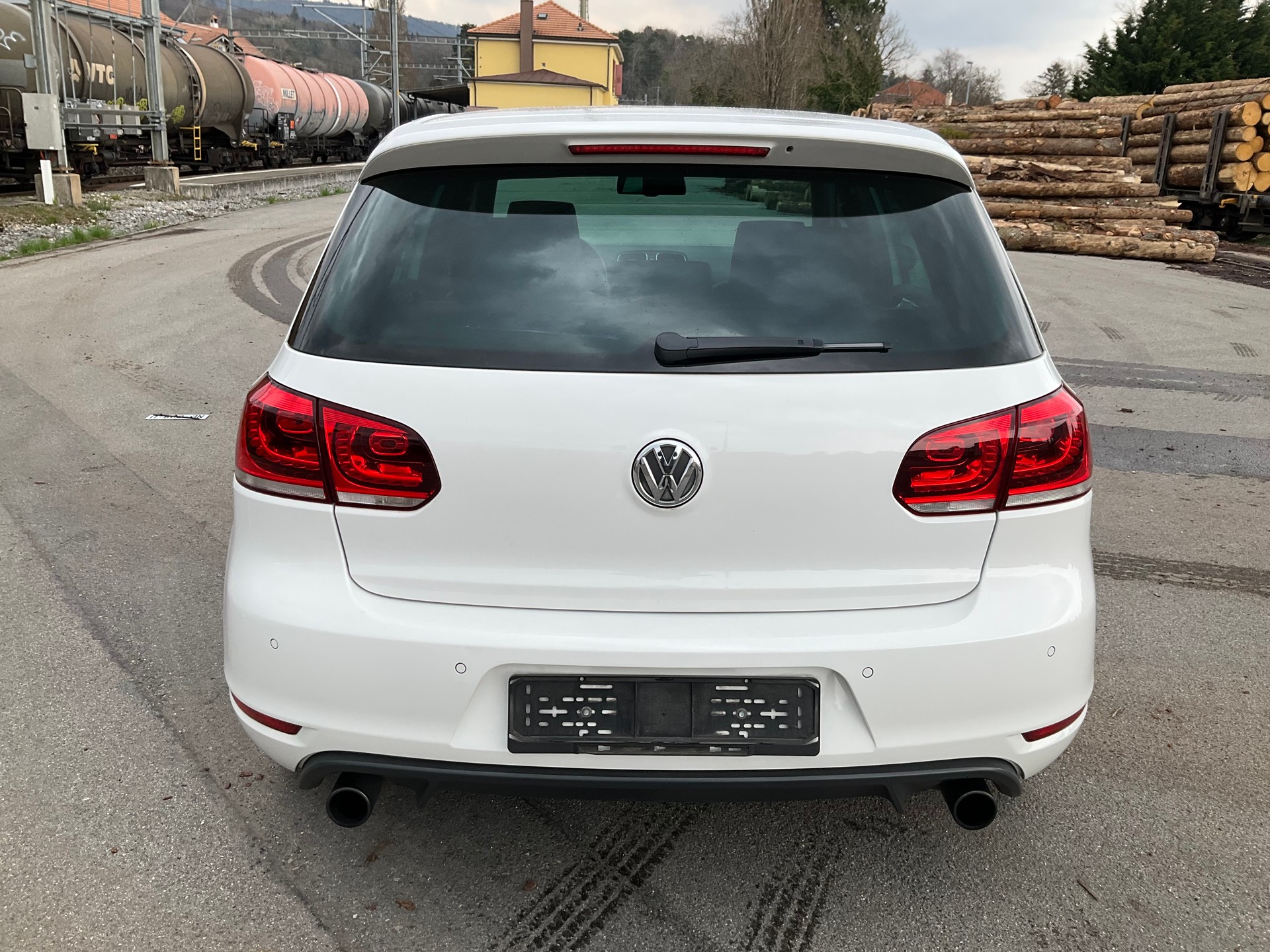 VW Golf 2.0 TSI GTI Edition-image-1