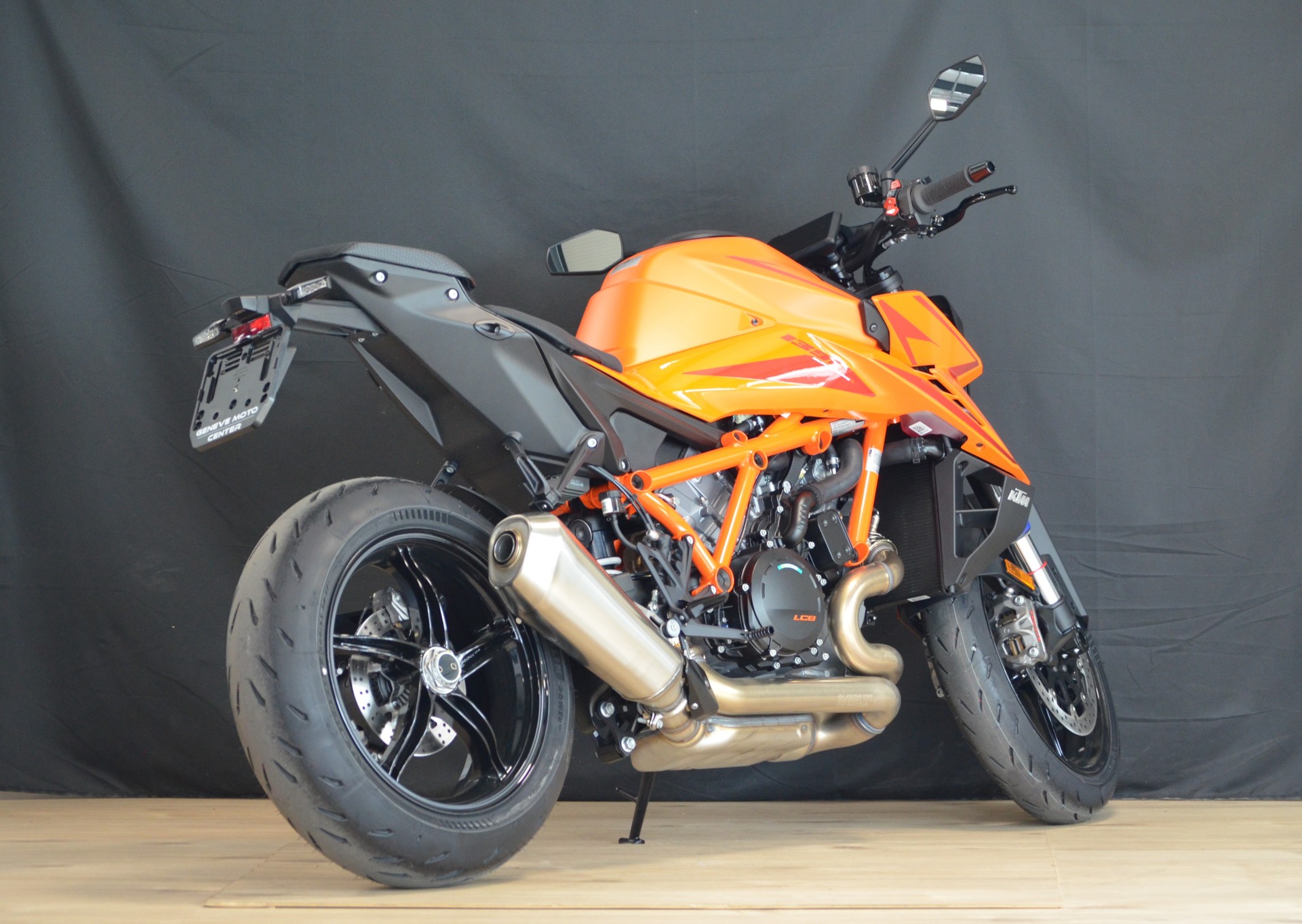 KTM 1390 Super Duke R EVO MY26-image-3