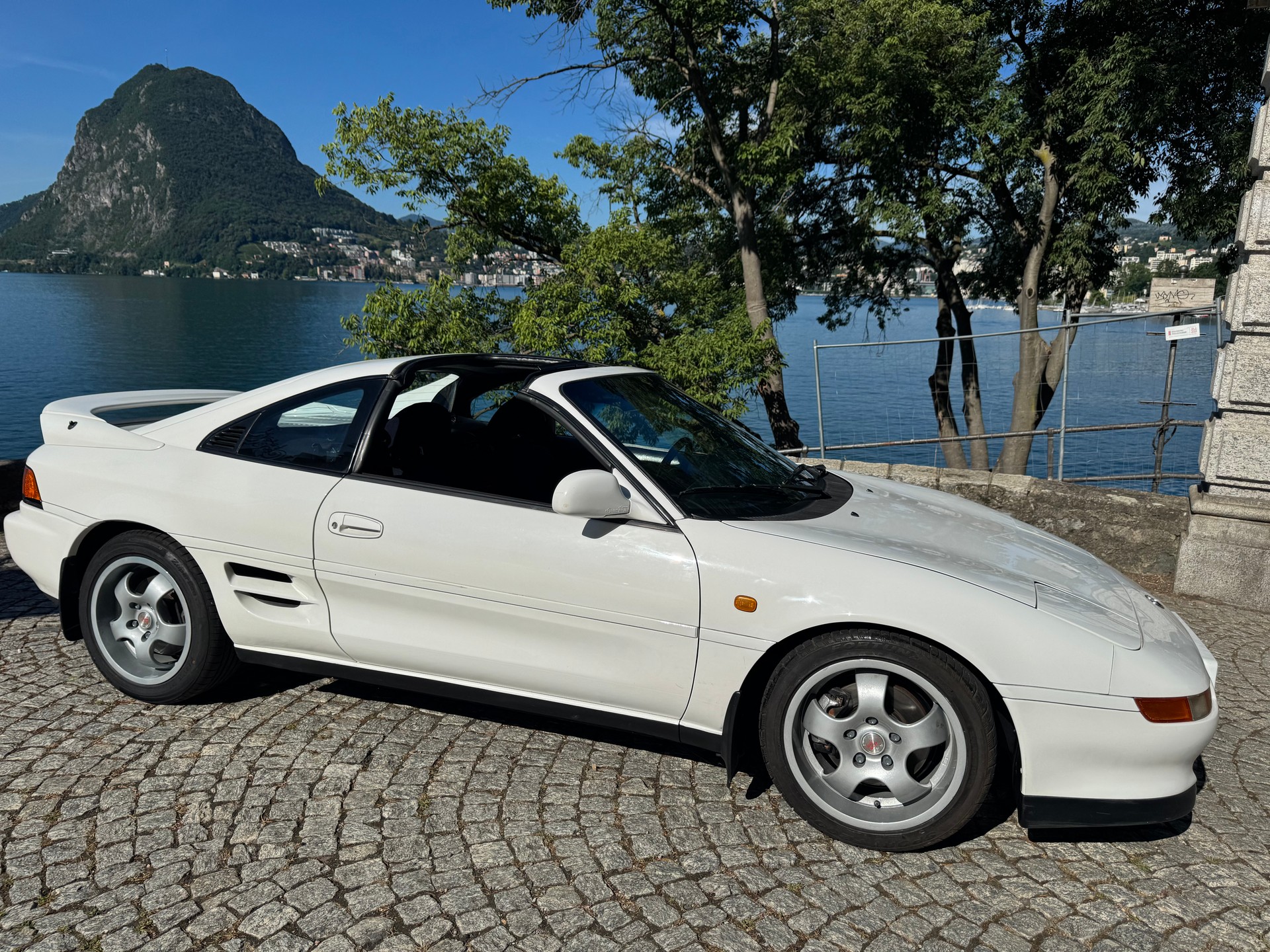 TOYOTA MR2 2.0-image-6