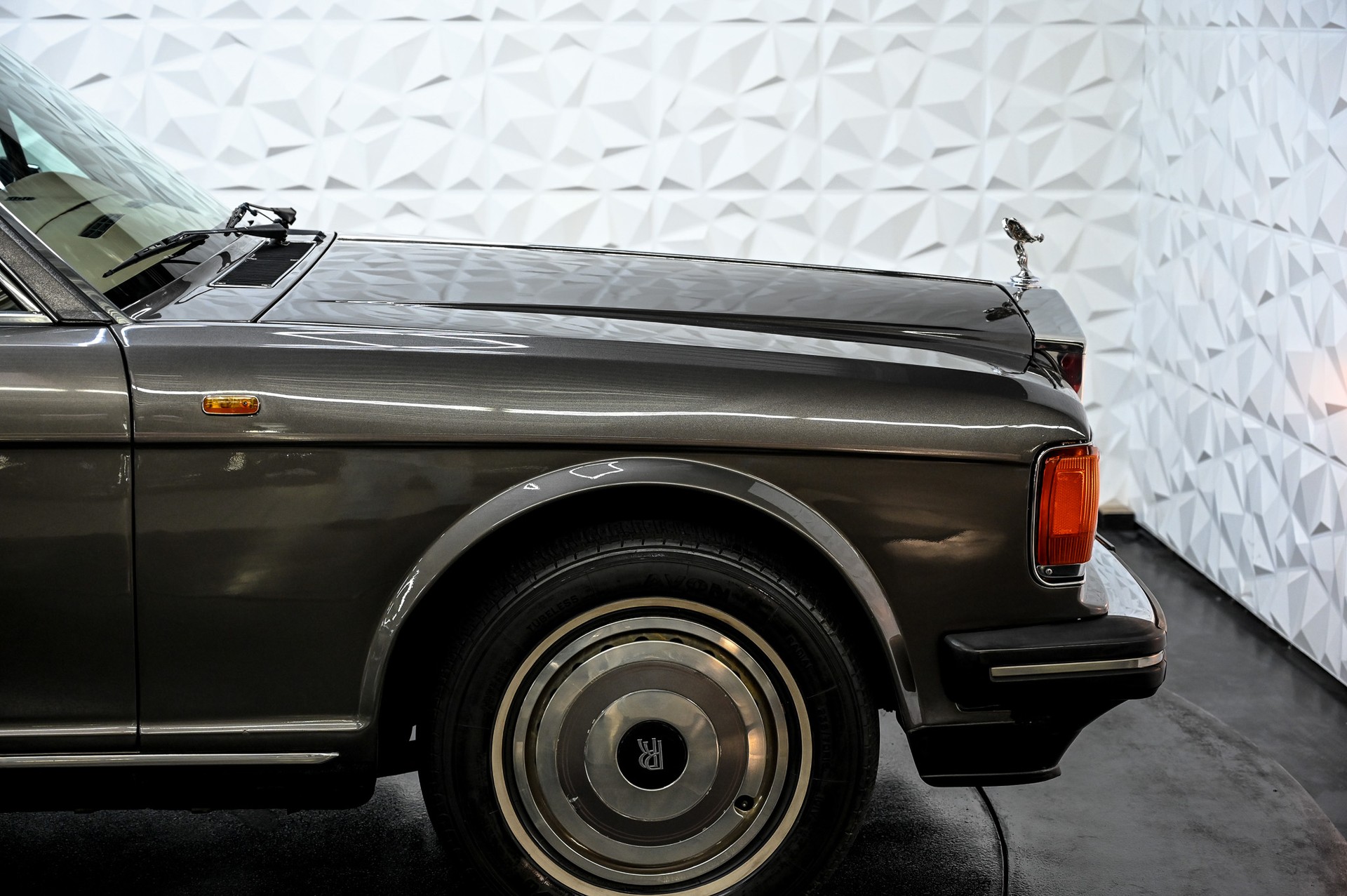ROLLS-ROYCE Silver Spur-image-13
