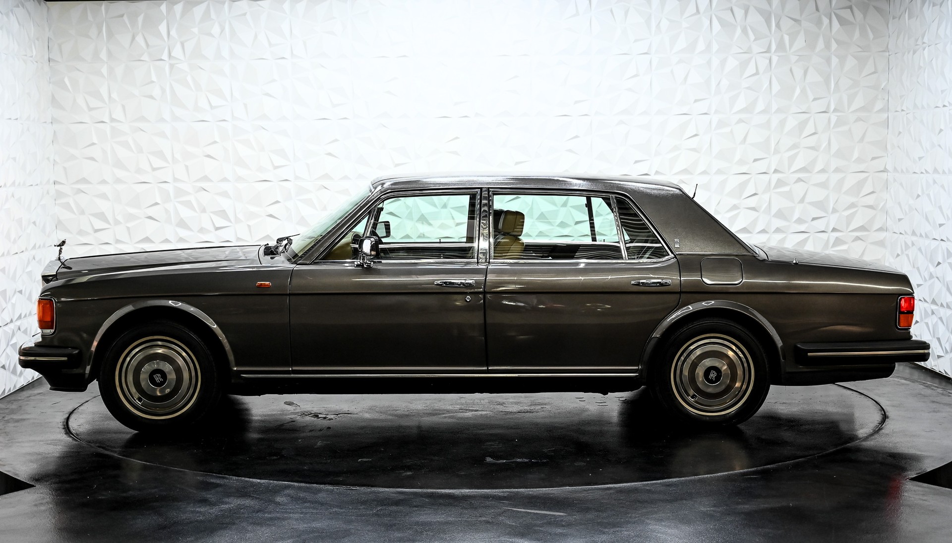 ROLLS-ROYCE Silver Spur-image-10