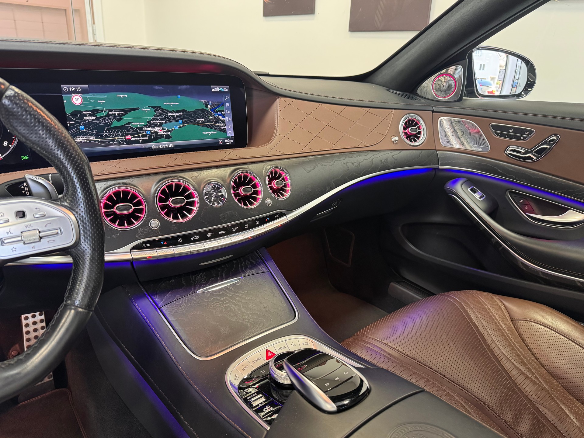 MERCEDES-BENZ S 63 AMG L 4Matic+ 9G-Tronic *ohne OPF / Designo Allanitgrau Matt / 22 Zoll / Burmester 3D / Panorama / Night Vision*-image-12