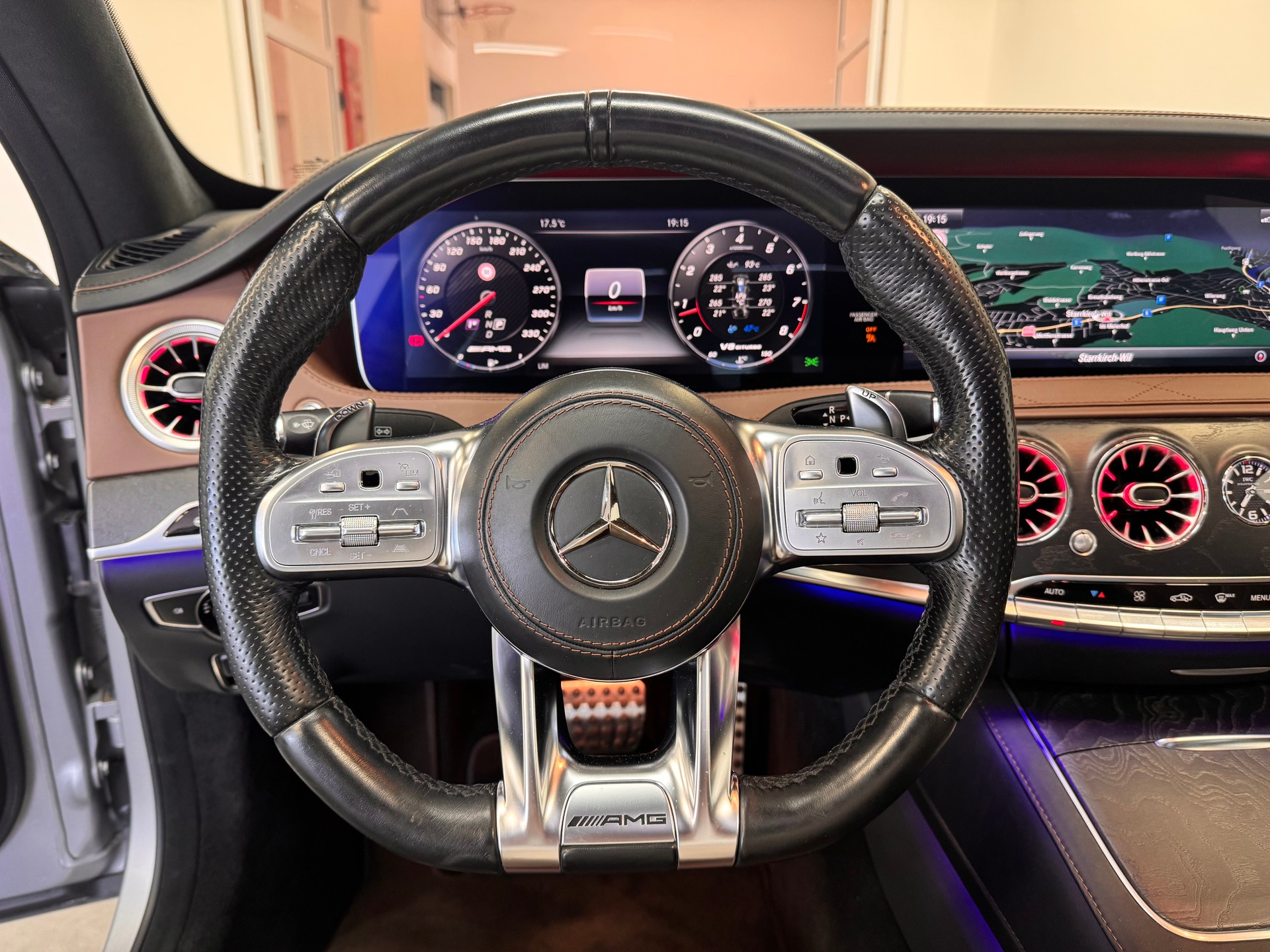 MERCEDES-BENZ S 63 AMG L 4Matic+ 9G-Tronic *ohne OPF / Designo Allanitgrau Matt / 22 Zoll / Burmester 3D / Panorama / Night Vision*-image-11