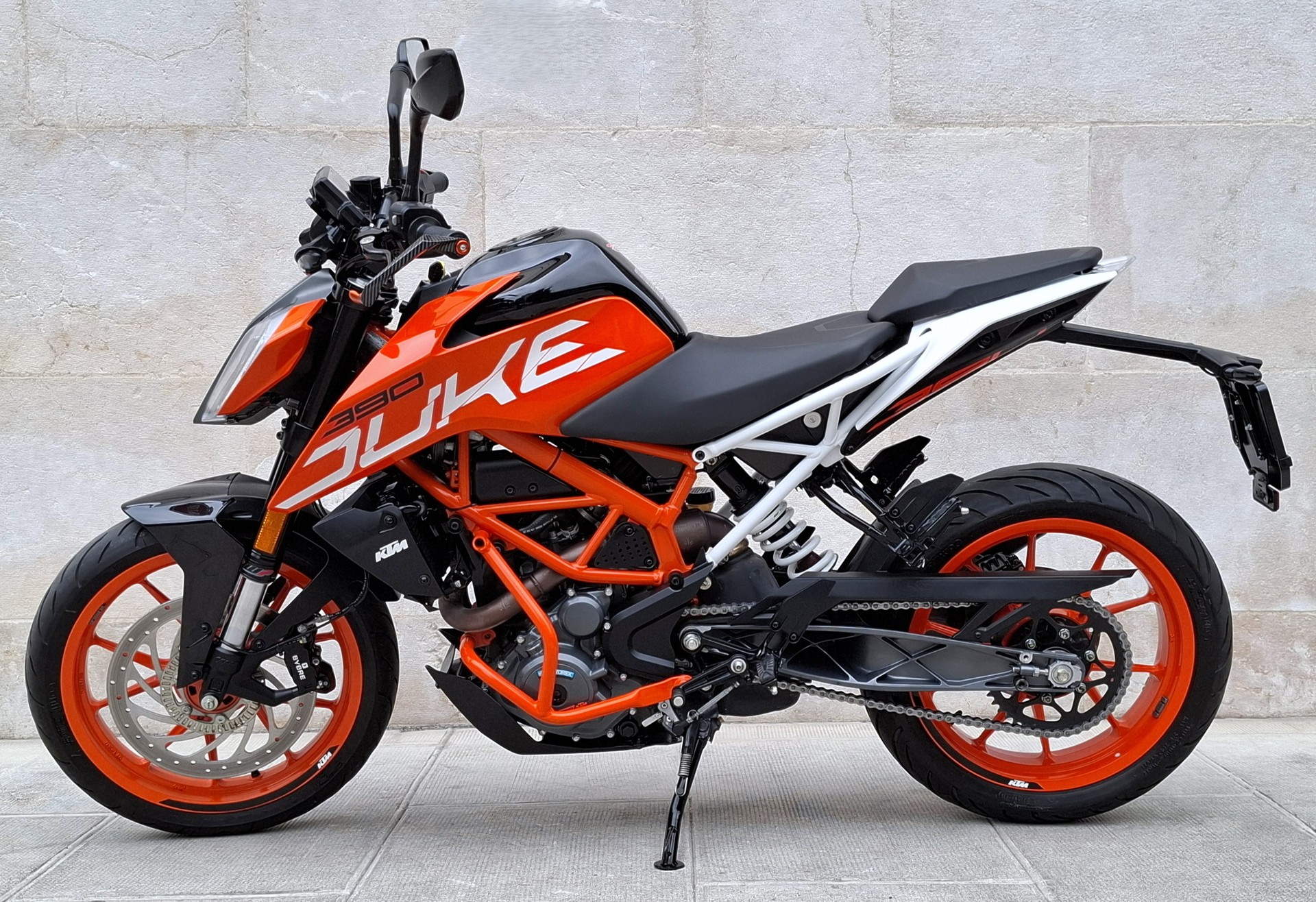 KTM 390 Duke ABS-image-2