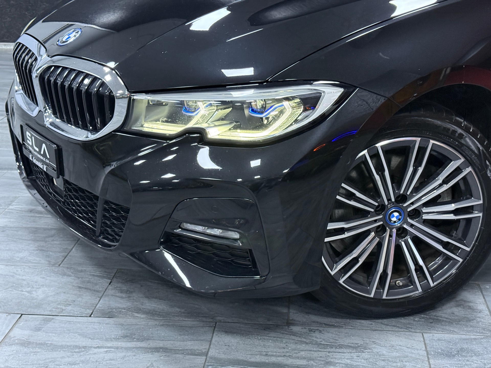 BMW 320e xDrive Touring M Sport Steptronic / Frisch MFK / Leasing ab 299.--showroom-element-1