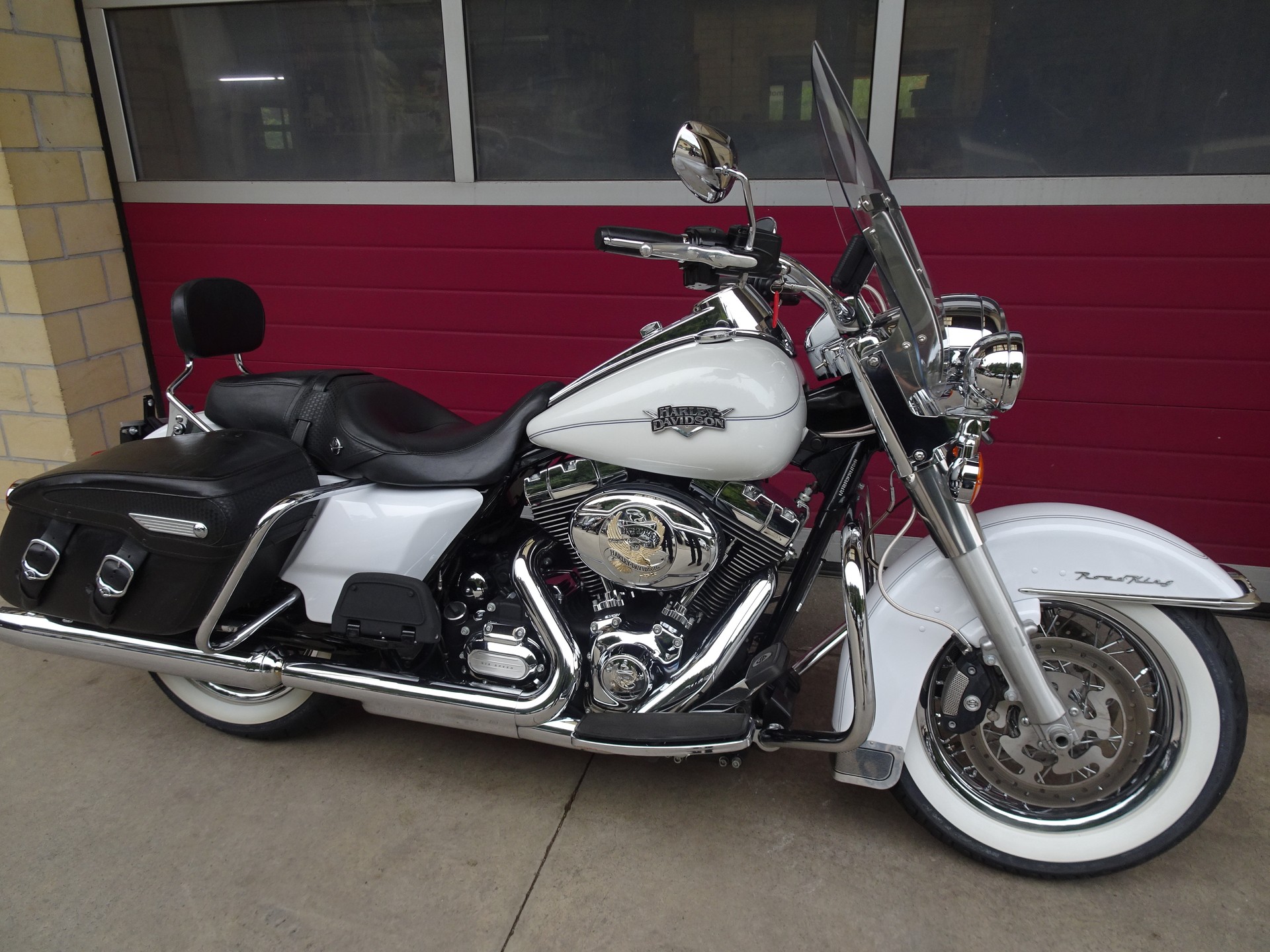 HARLEY-DAVIDSON FLHRC Road King Classic 103 ABS-image-2