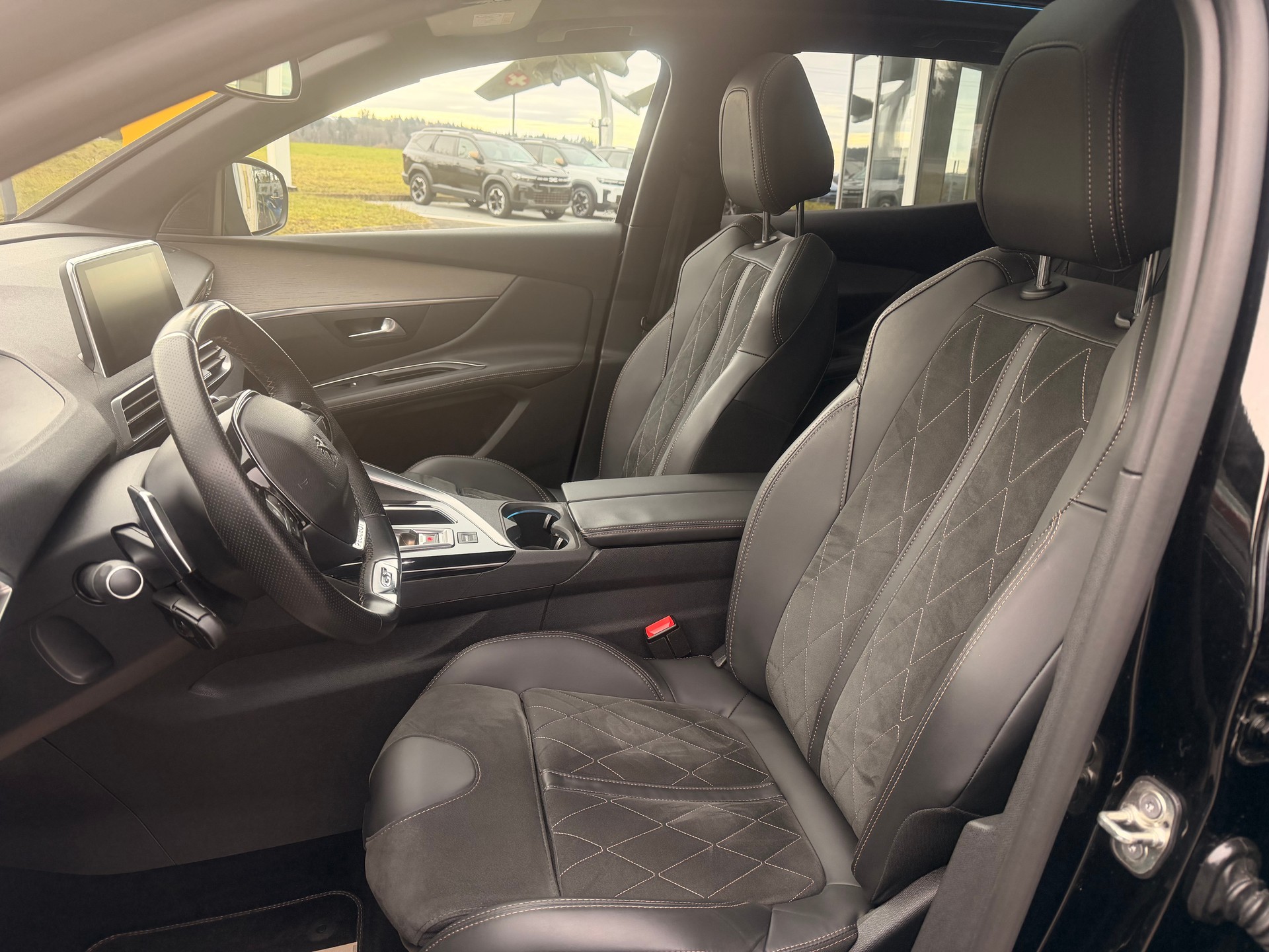 PEUGEOT 3008 2.0 BlueHDi 180 GT-image-5