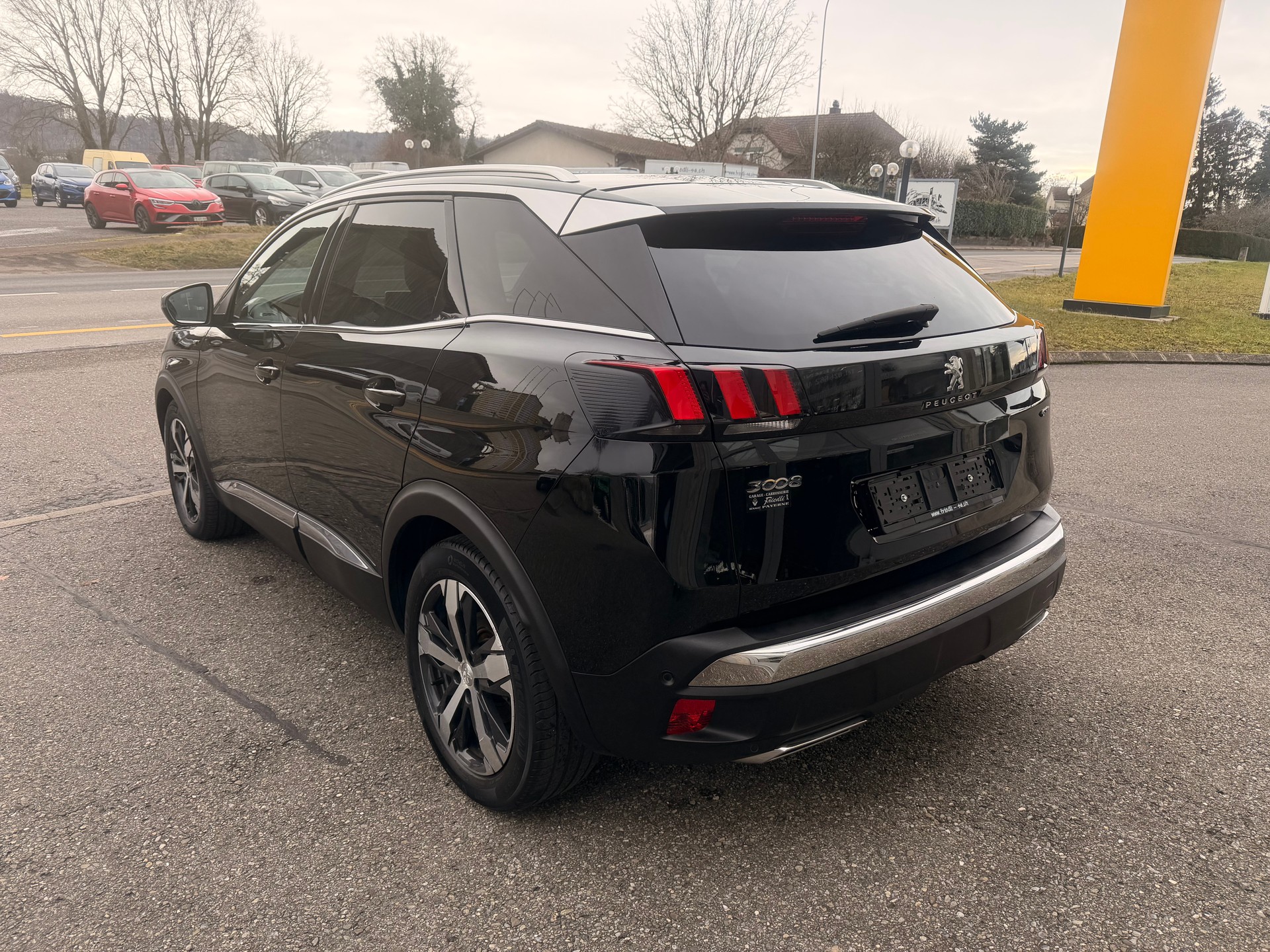 PEUGEOT 3008 2.0 BlueHDi 180 GT-image-2