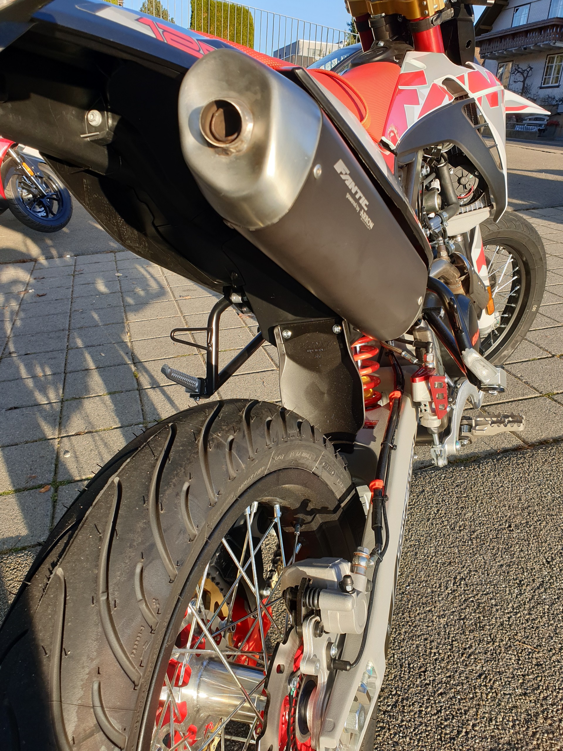 FANTIC XMF 125 Motard-image-3