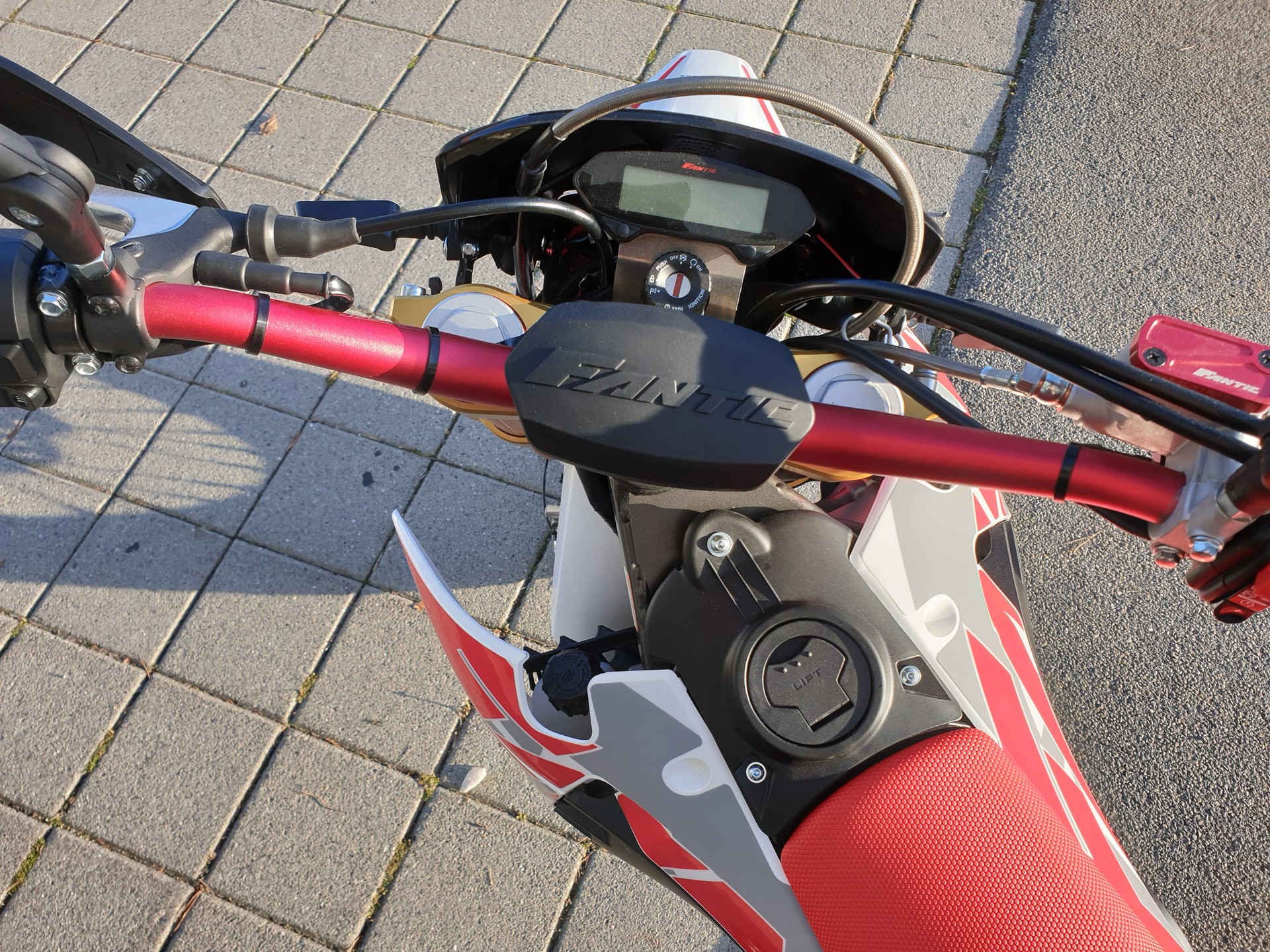 FANTIC XMF 125 Motard-image-2