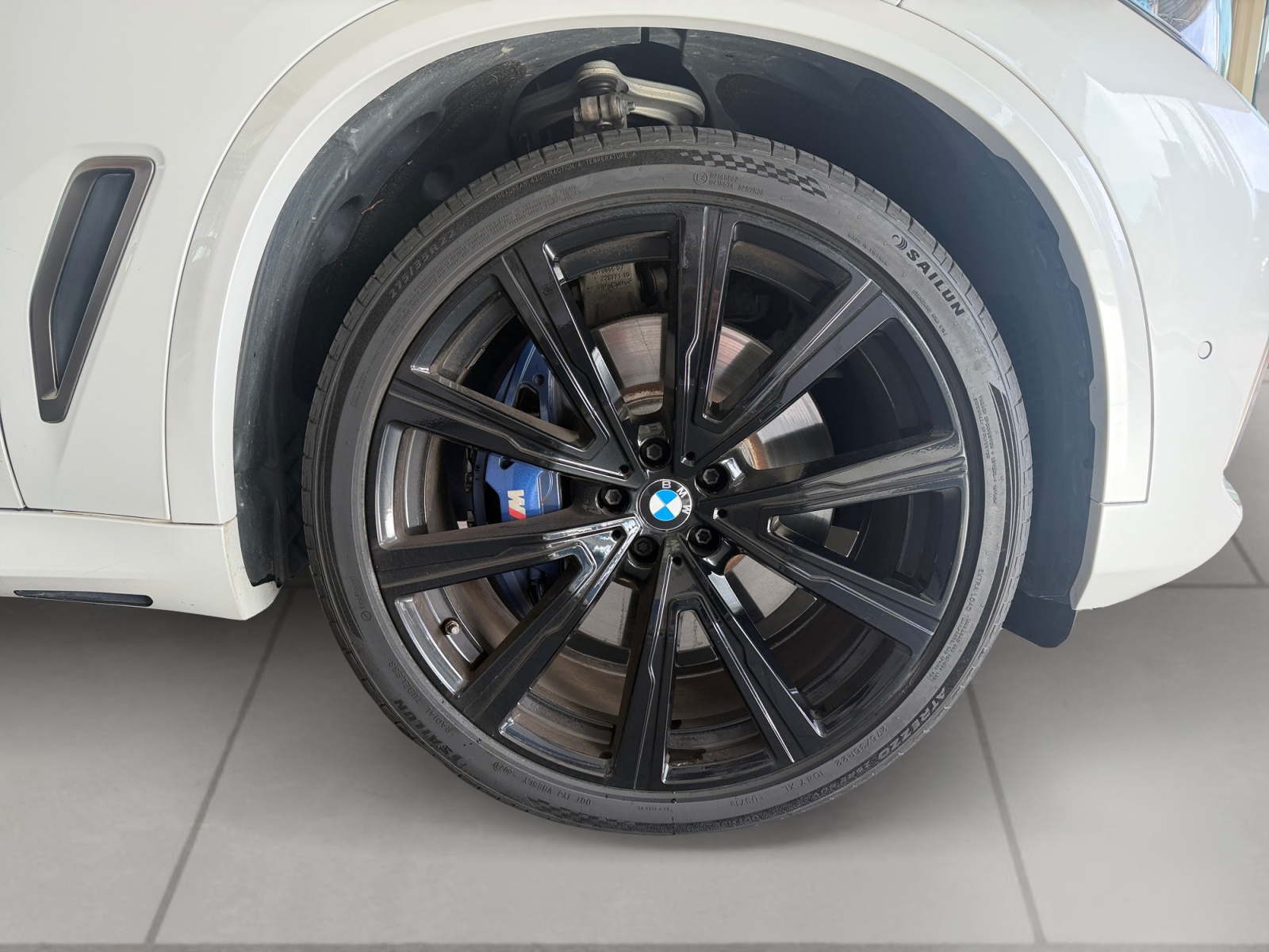 BMW X5 xDrive M50d Steptronic-image-23