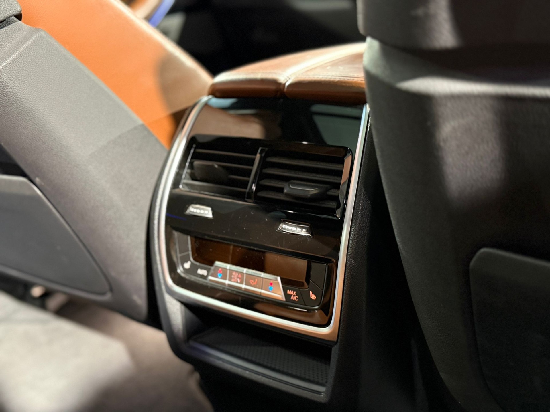 BMW X5 xDrive M50d Steptronic-image-14