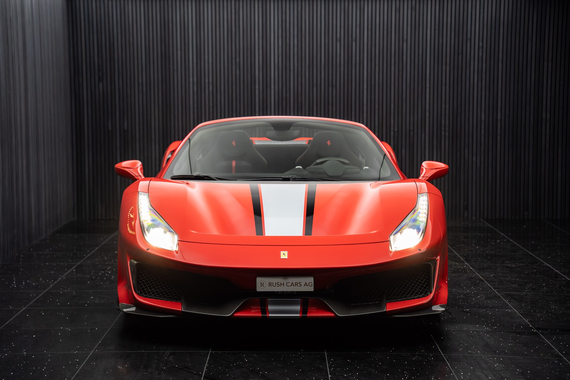 FERRARI 488 Pista Spider 3.9 V8-showroom-element-1