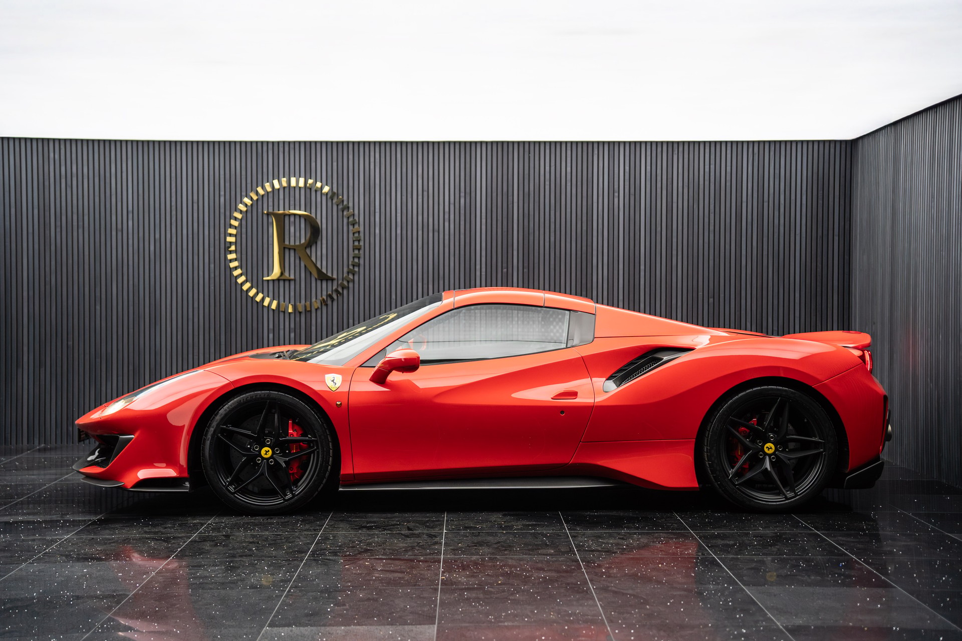 FERRARI 488 Pista Spider 3.9 V8-image-24