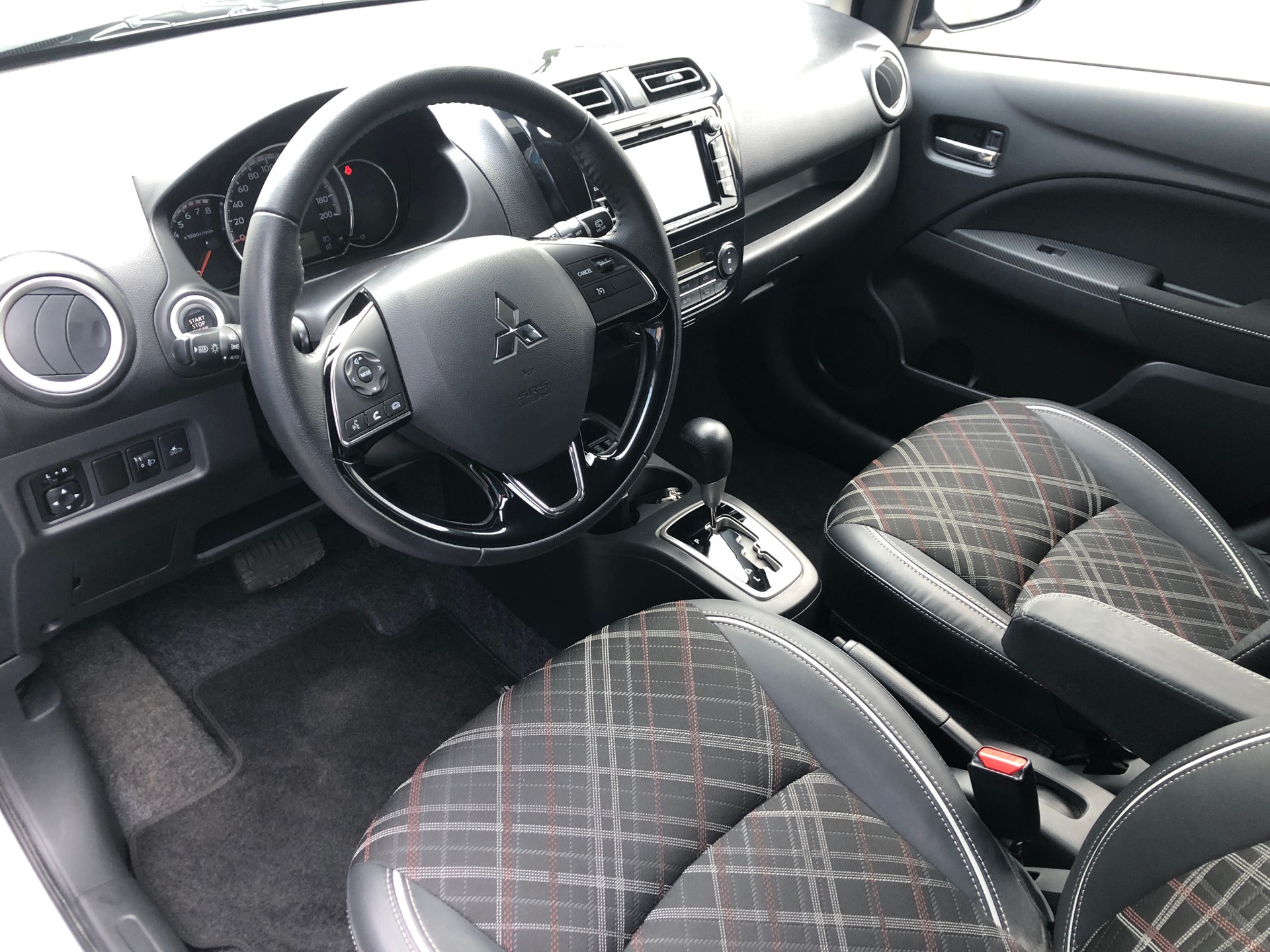 MITSUBISHI Space Star 1.2 Diamond CVT-image-4