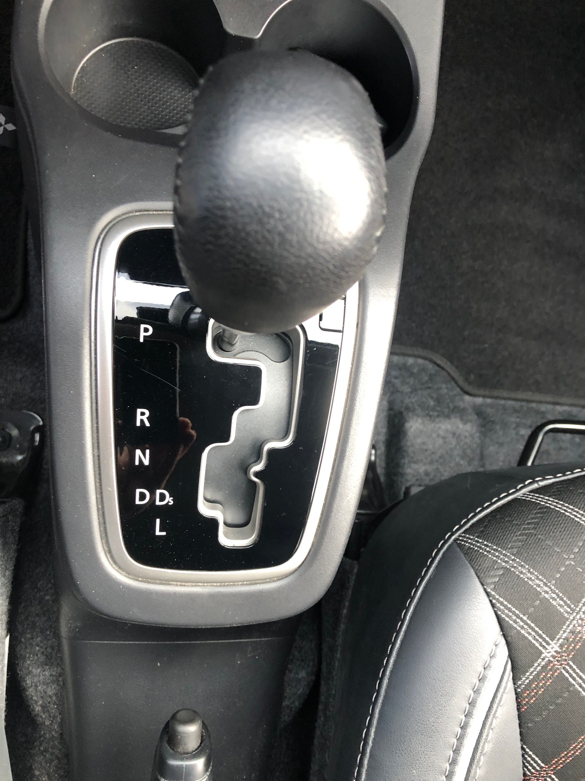 MITSUBISHI Space Star 1.2 Diamond CVT-image-13