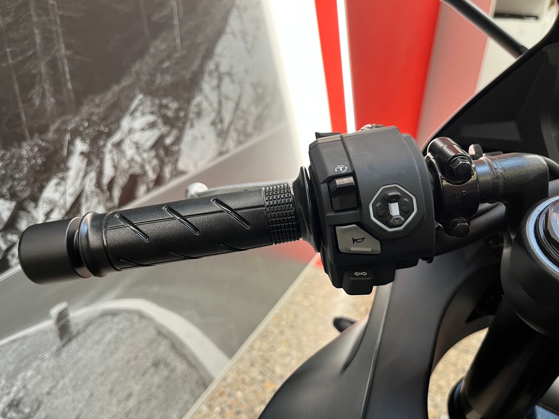 HONDA CBR 650 R E-Clutch; auch 35KW möglich-image-9
