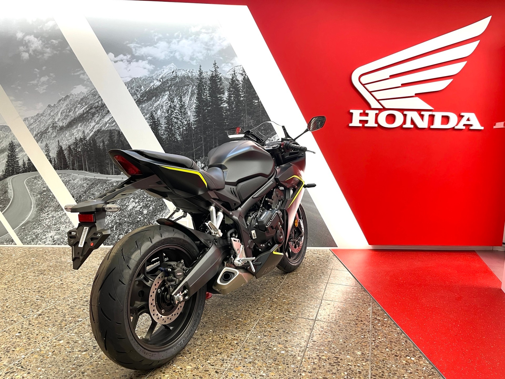 HONDA CBR 650 R E-Clutch; auch 35KW möglich-image-3