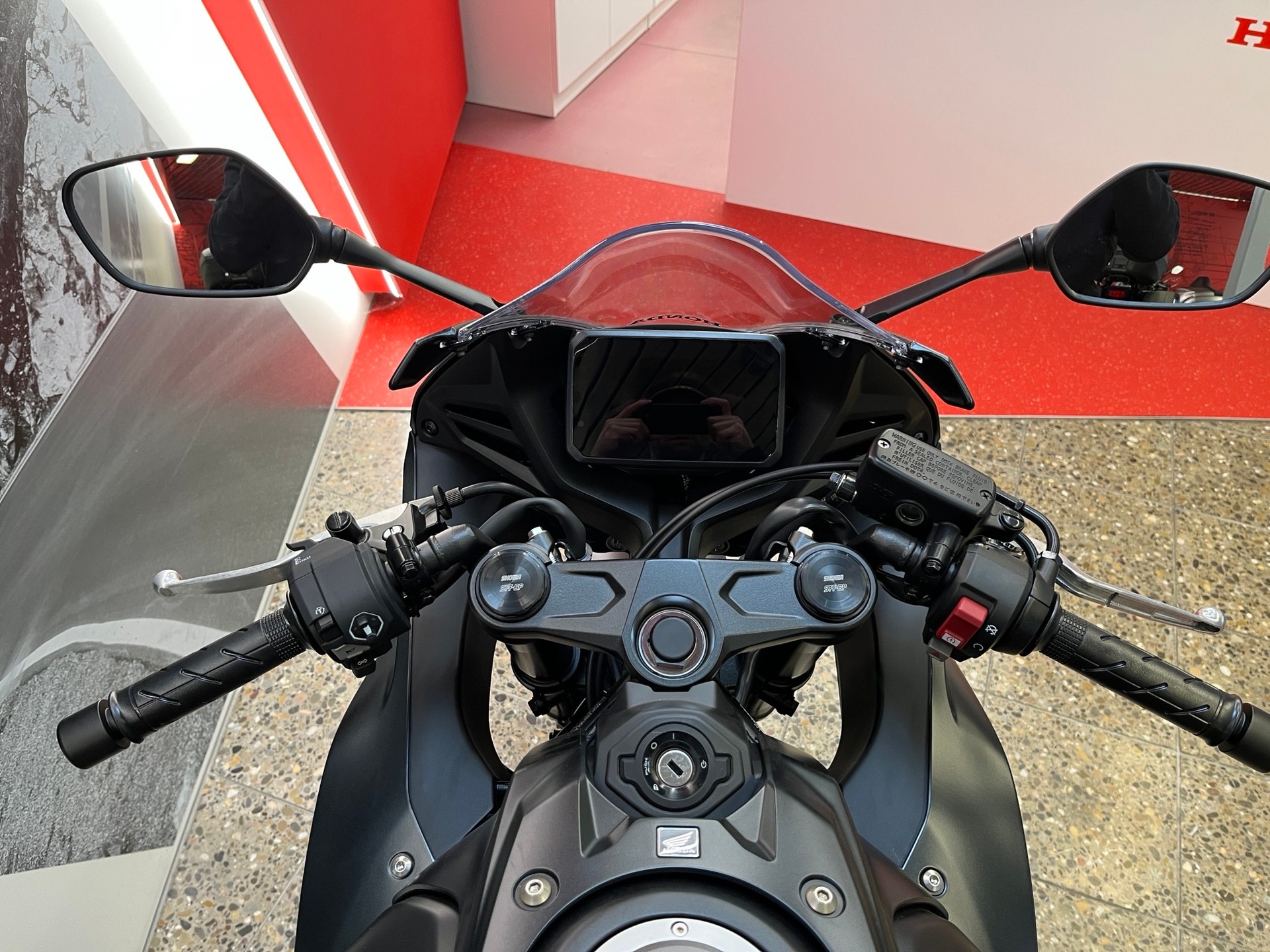 HONDA CBR 650 R E-Clutch; auch 35KW möglich-image-10