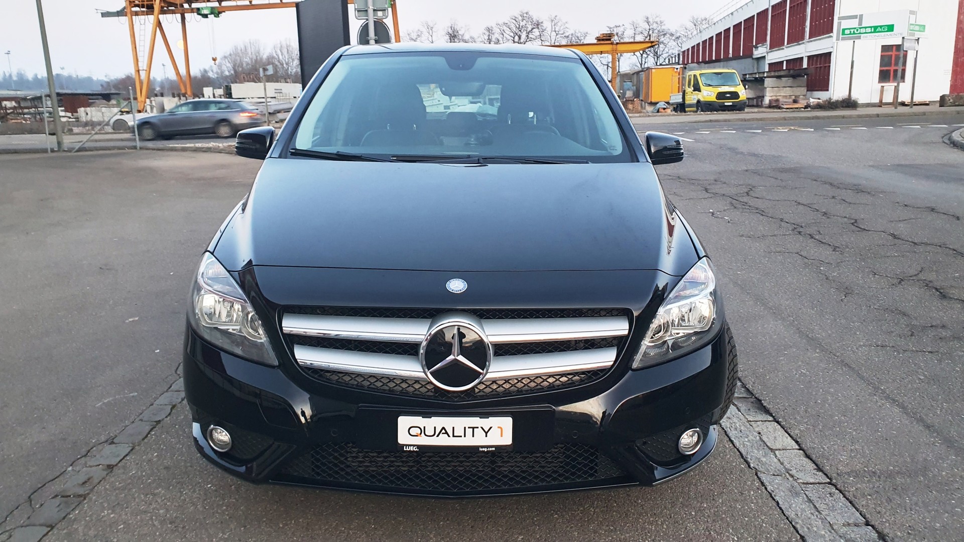MERCEDES-BENZ B 180 7G-DCT-image-2