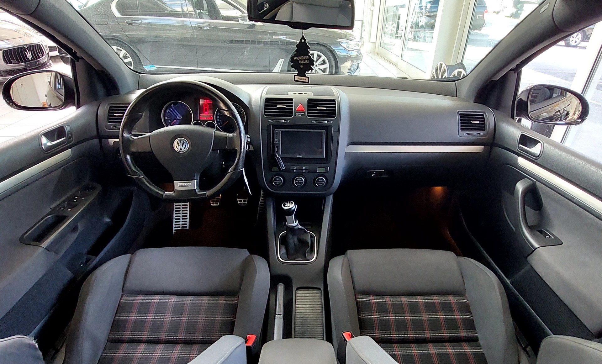 VW Golf 2.0 TFSI GTI-image-5