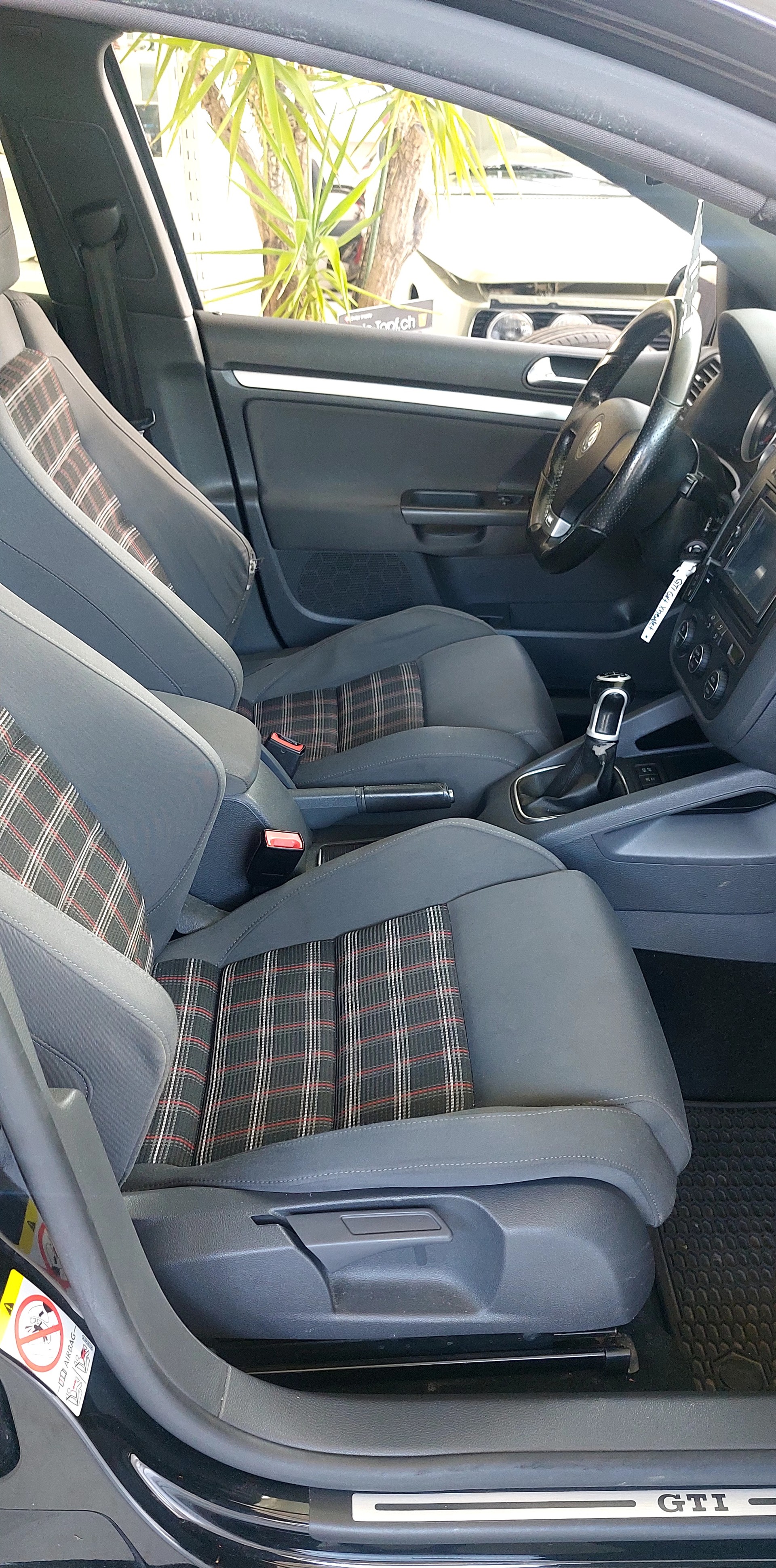 VW Golf 2.0 TFSI GTI-image-6