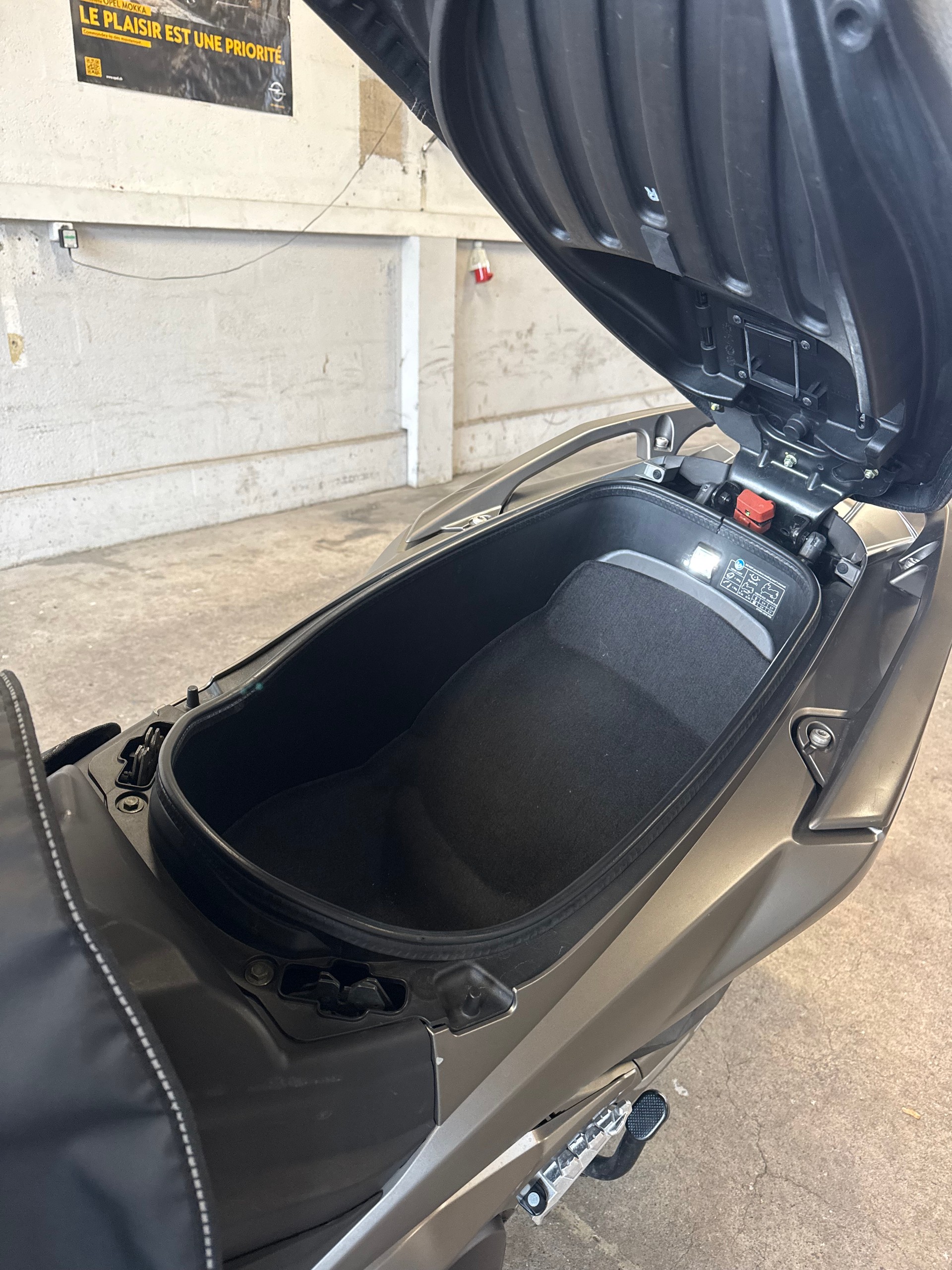 KYMCO AK 550i ETS-image-3