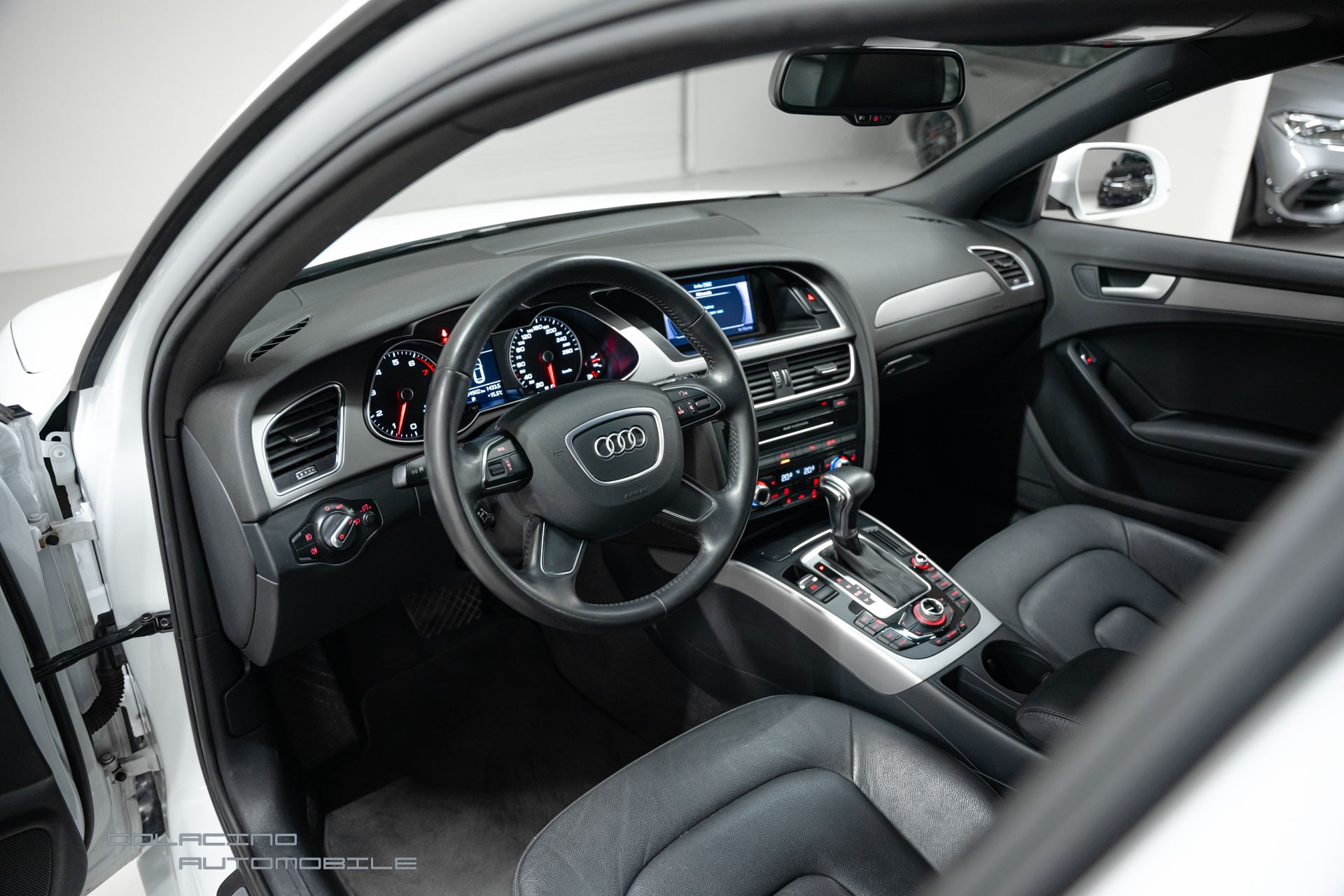 AUDI A4 Avant 1.8 TFSI multitronic-image-11