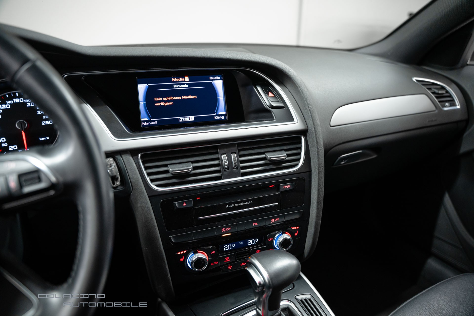 AUDI A4 Avant 1.8 TFSI multitronic-image-18