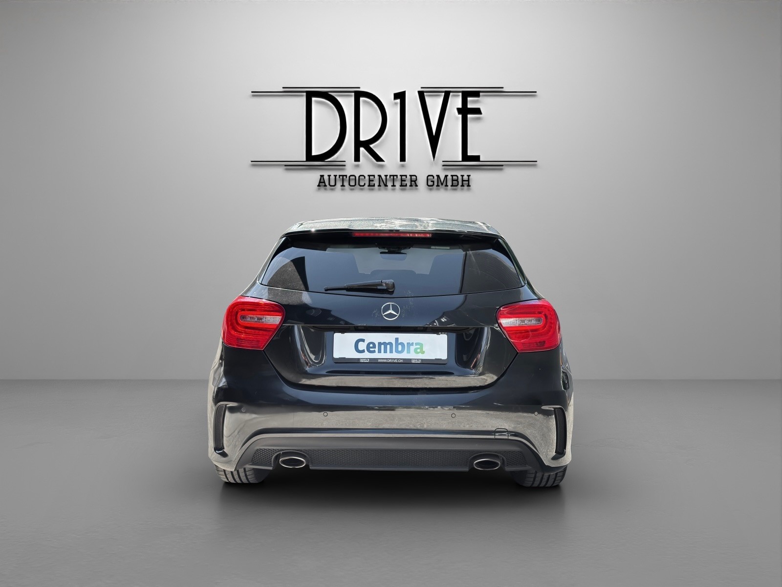 MERCEDES-BENZ A 180 AMG Line 7G-DCT-image-5