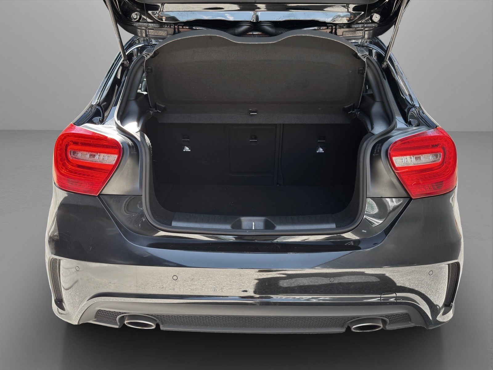 MERCEDES-BENZ A 180 AMG Line 7G-DCT-image-11