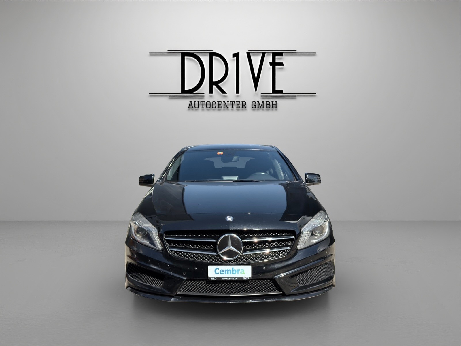 MERCEDES-BENZ A 180 AMG Line 7G-DCT-showroom-element-1