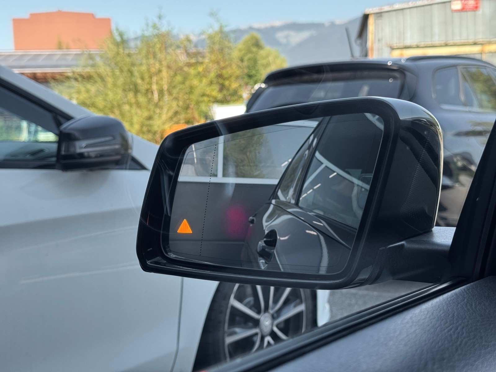 MERCEDES-BENZ A 180 AMG Line 7G-DCT-image-18