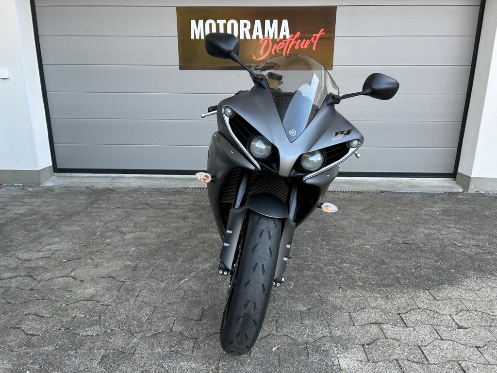 YAMAHA YZF-R1-image-4