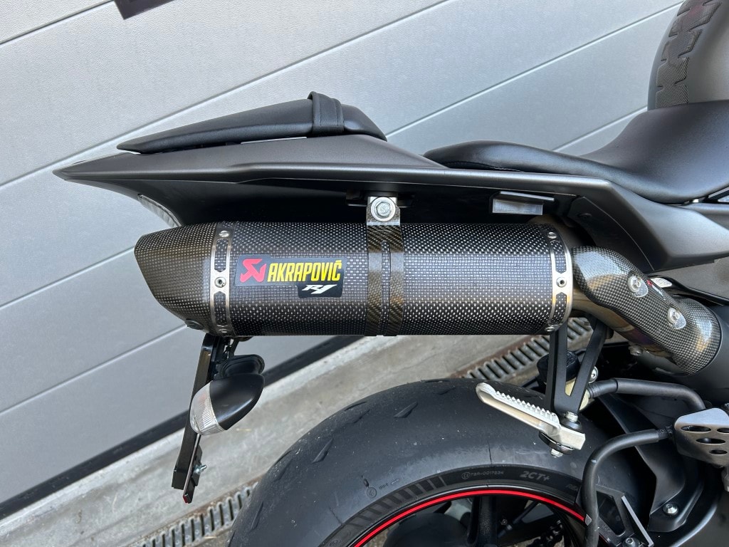 YAMAHA YZF-R1-image-11
