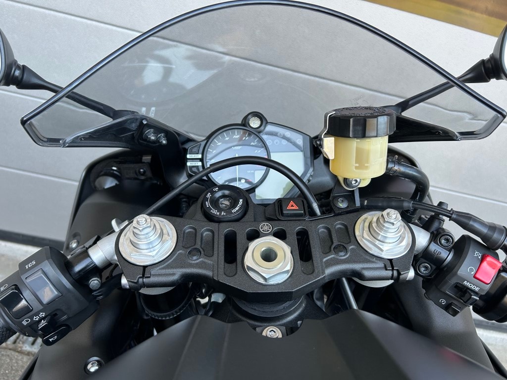 YAMAHA YZF-R1-image-10