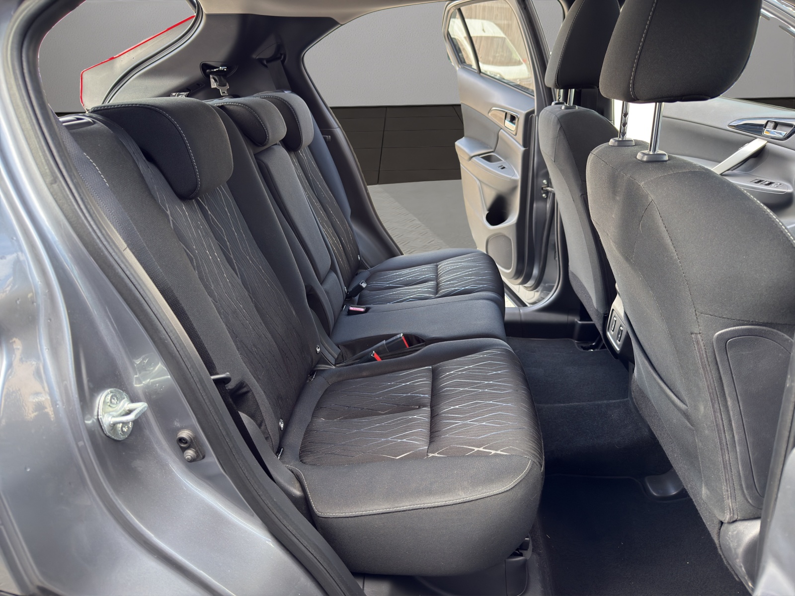 MITSUBISHI Eclipse Cross 1.5 T-Mivec Style 4WD CVT-image-17