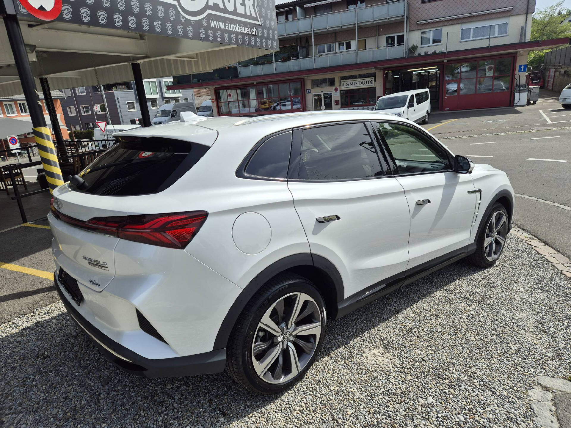 MG Marvel R 70kWh Luxury-image-5