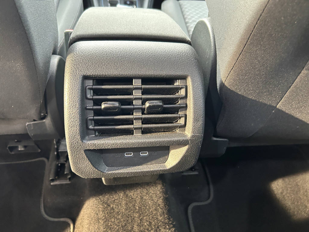 FORD TOURNEO CONNECT Grand 2.0 EcoBlue 122 Titanium-image-14