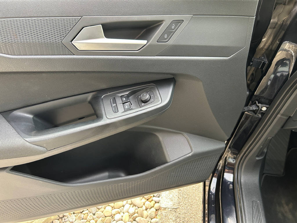 FORD TOURNEO CONNECT Grand 2.0 EcoBlue 122 Titanium-image-11
