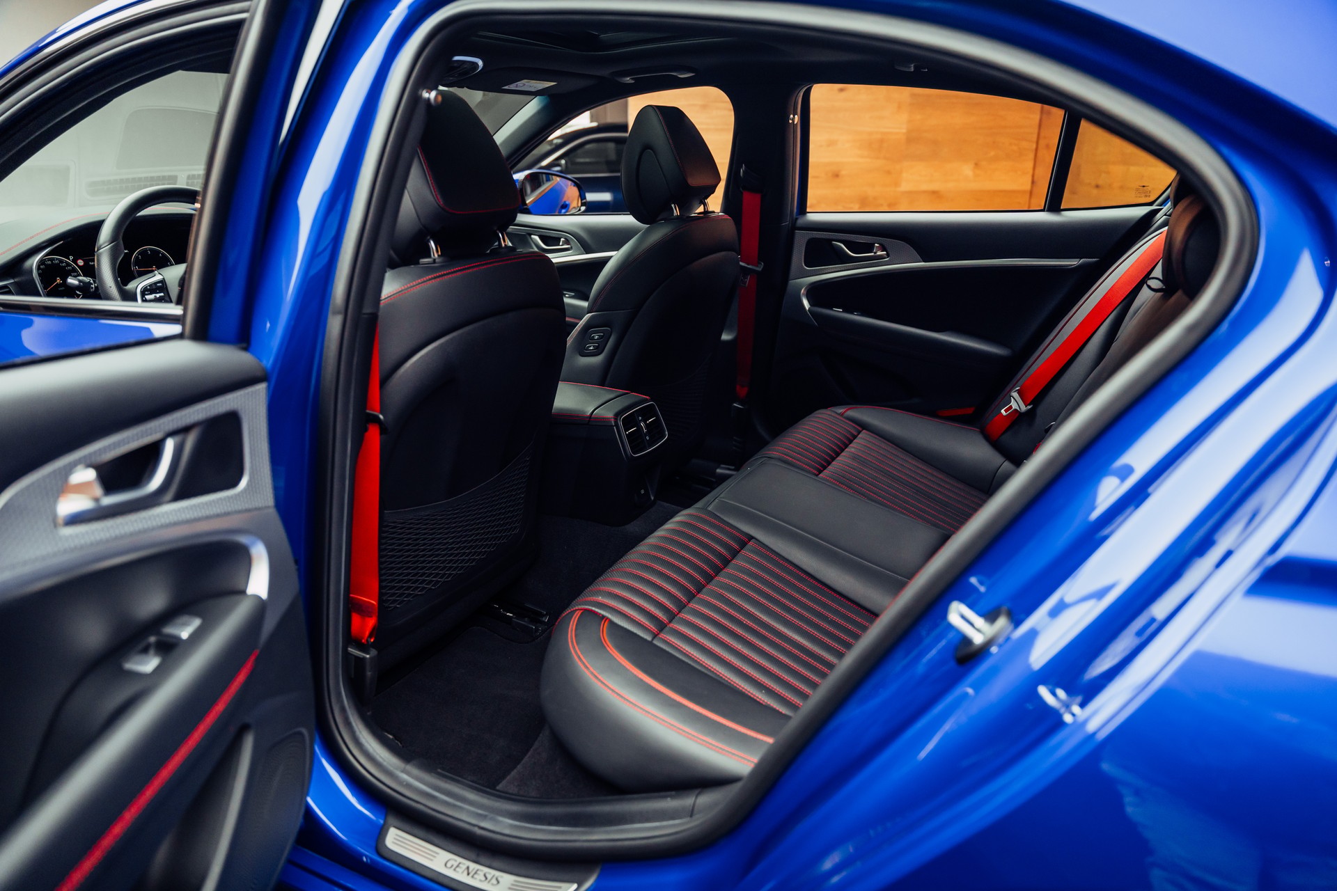 GENESIS G70 Shooting Brake 2.2 CRDI Sport AT8 AWD-image-10