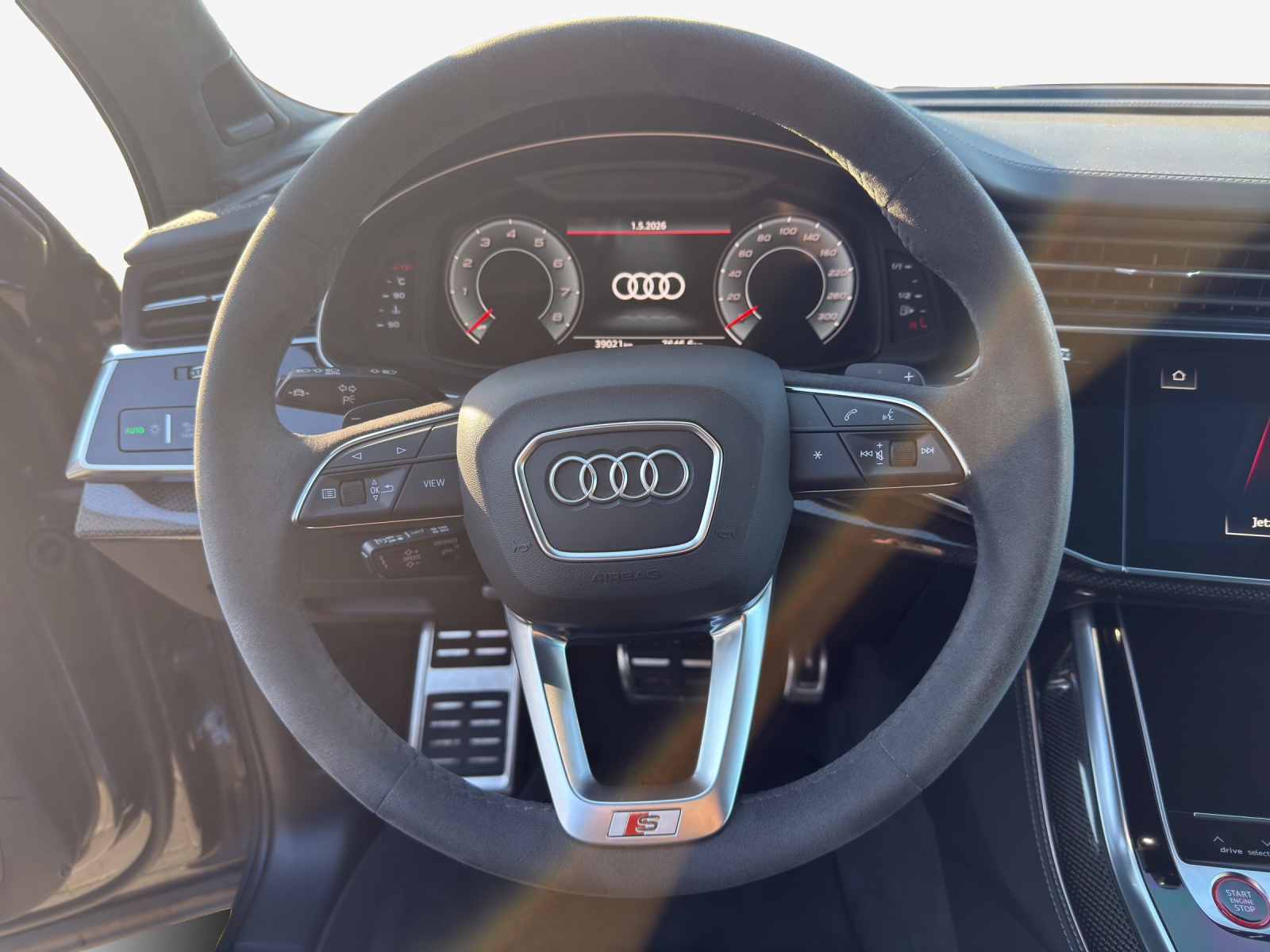 AUDI SQ7 TFSI quattro tiptronic-image-9