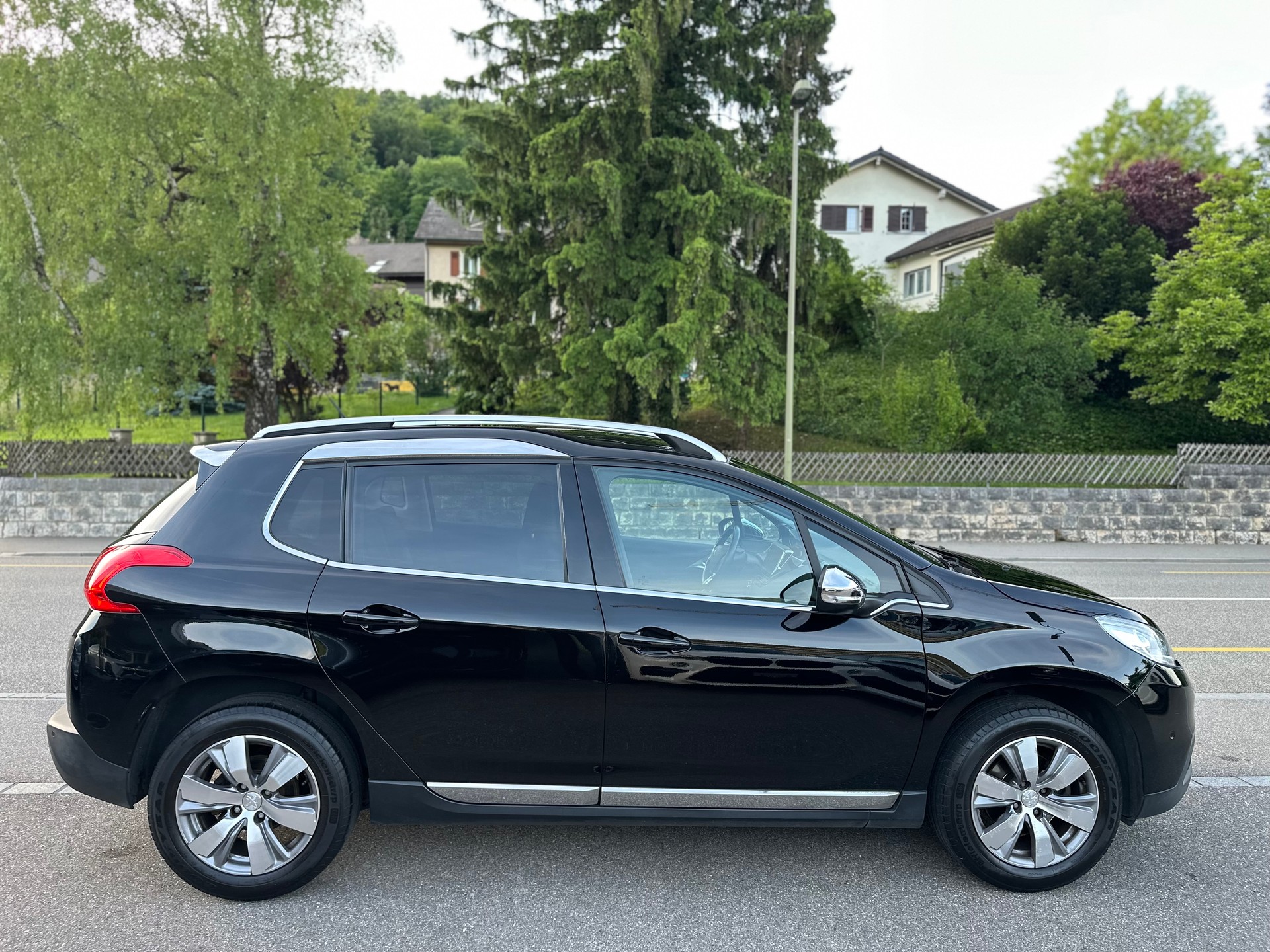 PEUGEOT 2008 1.6 VTI Allure Automatic-image-4