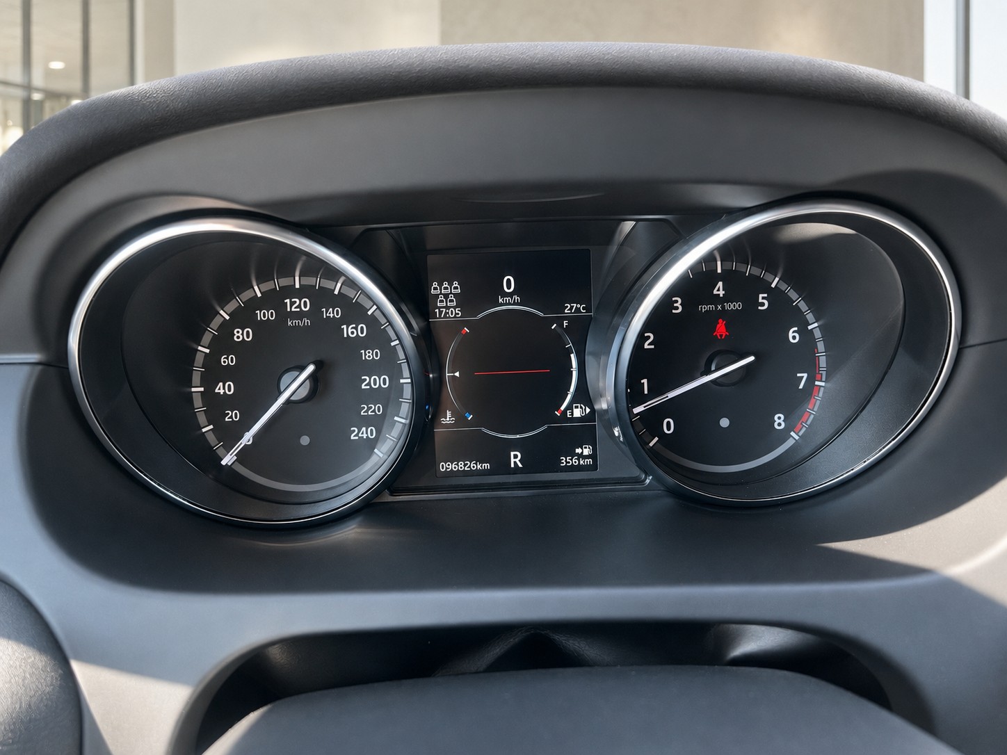 LAND ROVER Discovery Sport 2.0 Si4 HSE Luxury AT9-image-11