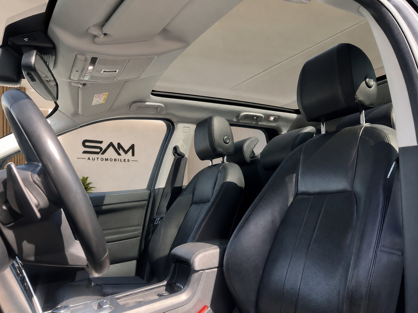 LAND ROVER Discovery Sport 2.0 Si4 HSE Luxury AT9-image-9