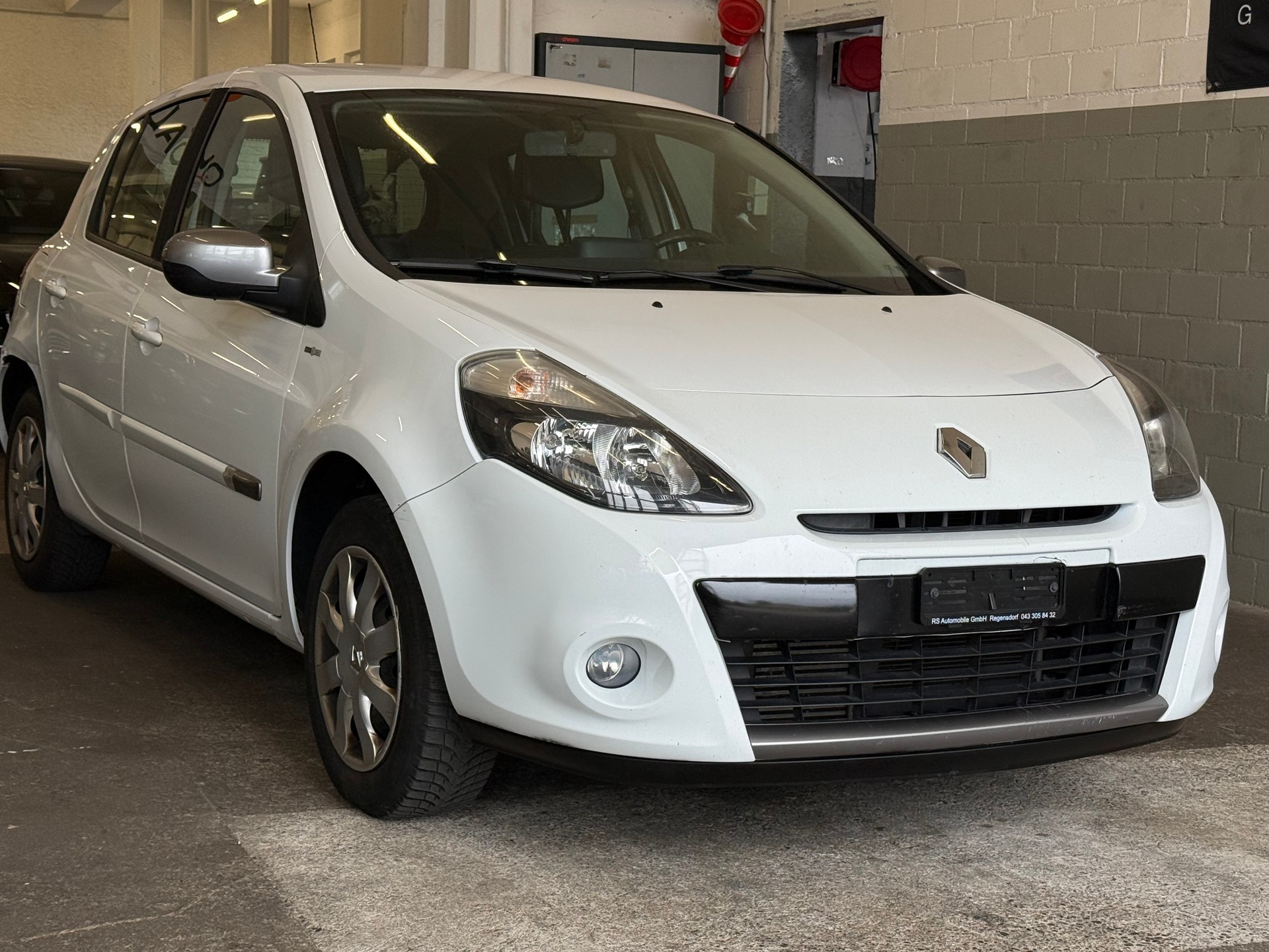 RENAULT Clio 1.2 16V Turbo Night&Day